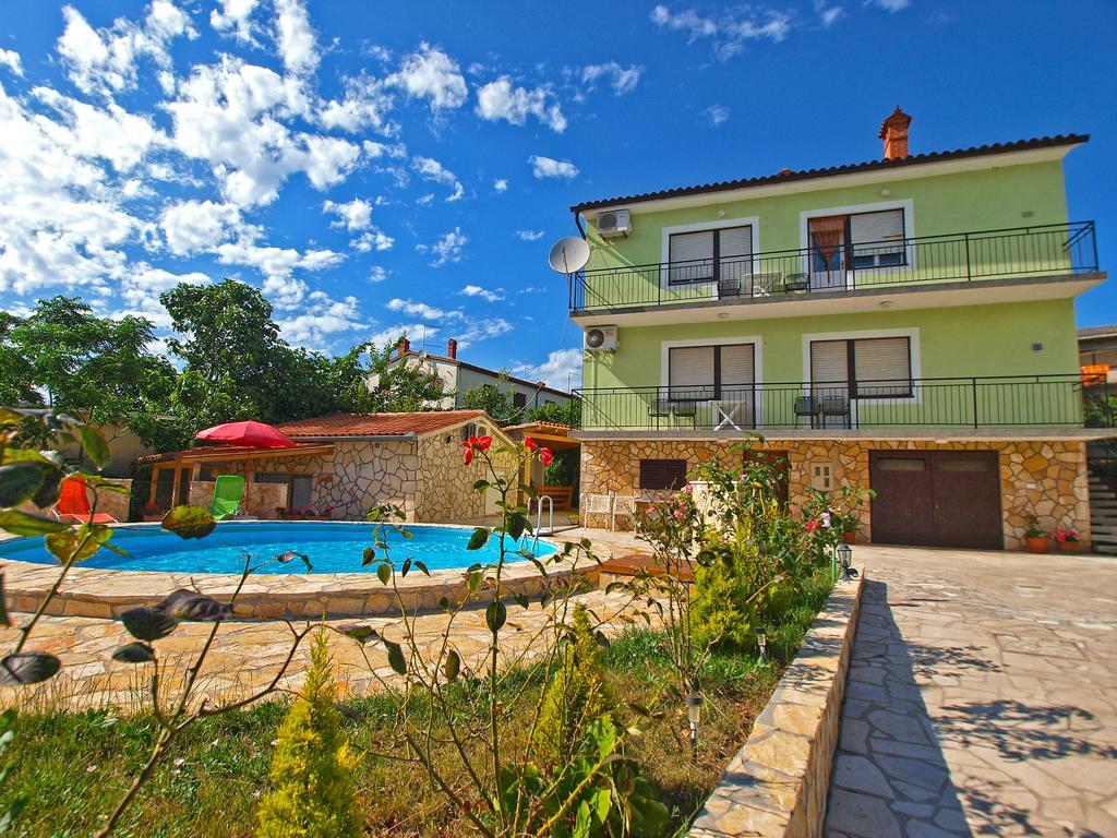 Apartments Ivanka 1056 Pula Extérieur photo