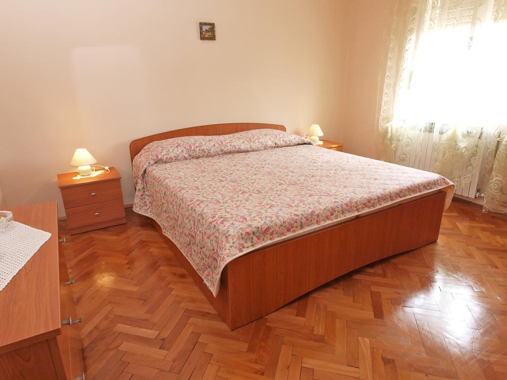 Apartments Ivanka 1056 Pula Extérieur photo