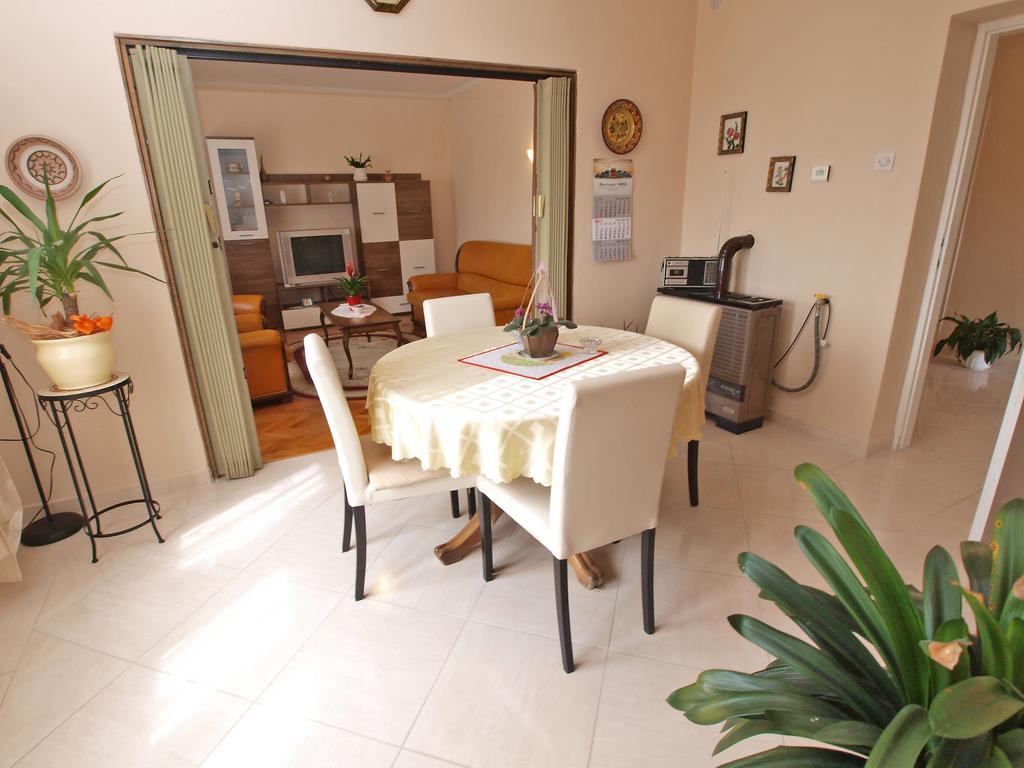 Apartments Ivanka 1056 Pula Extérieur photo